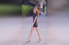 中国第一长腿小姐姐照片,惊艳亮相，美腿成焦点
